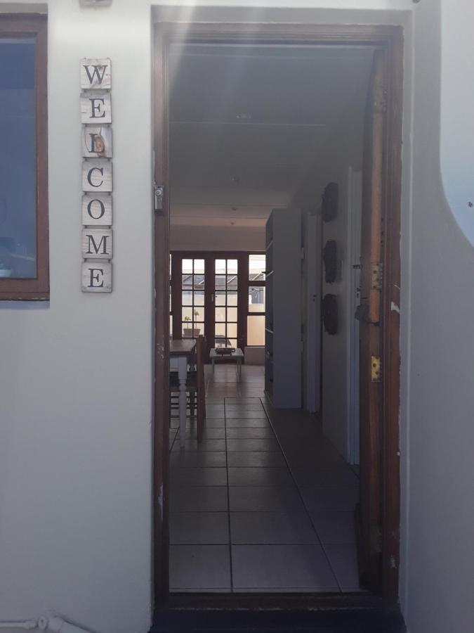 Mclaren Self Catering Apartment Gansbaai Exterior foto