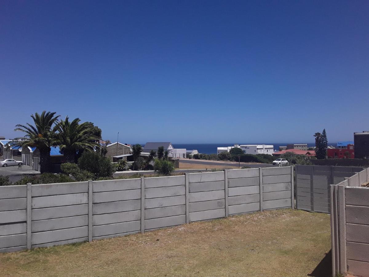 Mclaren Self Catering Apartment Gansbaai Exterior foto